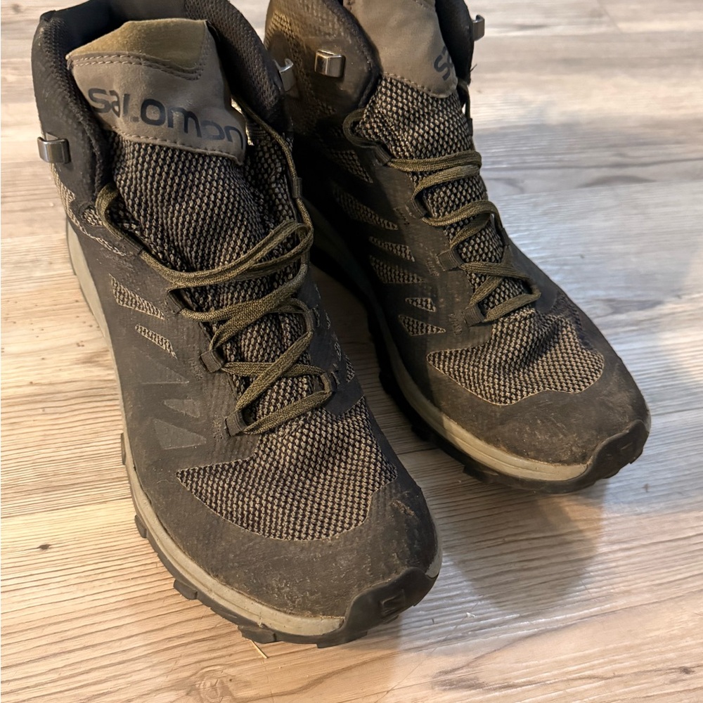 Salomon Outline Mid GTX Hiking Boots